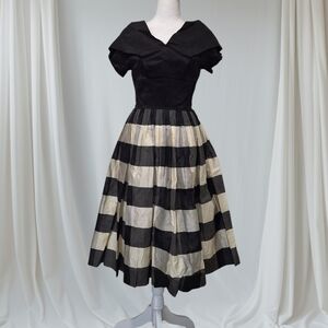 1950s Vintage Swing Dress